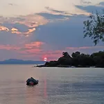 Atesi House-lefokastro * Lefokastro