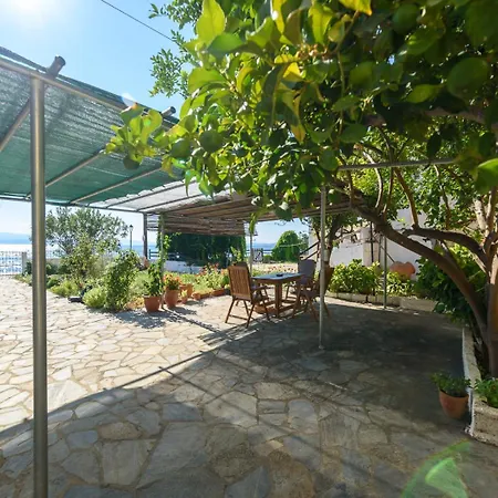Kır Evi Atesi House-lefokastro Lefokastro