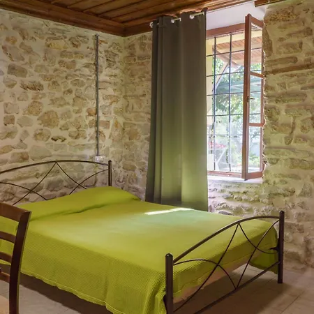 Atesi House-lefokastro منزل ريفي