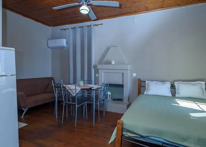 Atesi House-lefokastro Country house