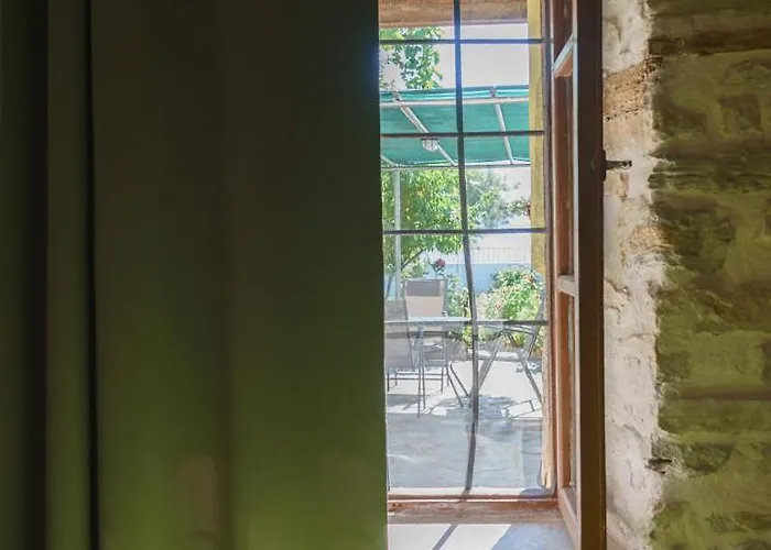 Atesi House-lefokastro Country house *