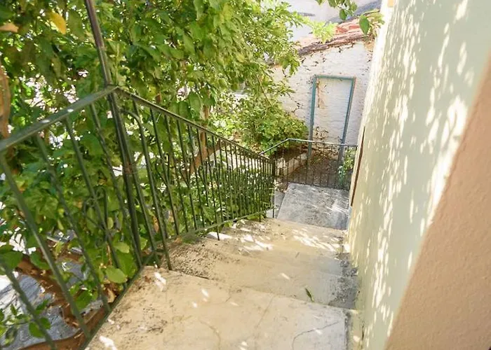 Atesi House-lefokastro