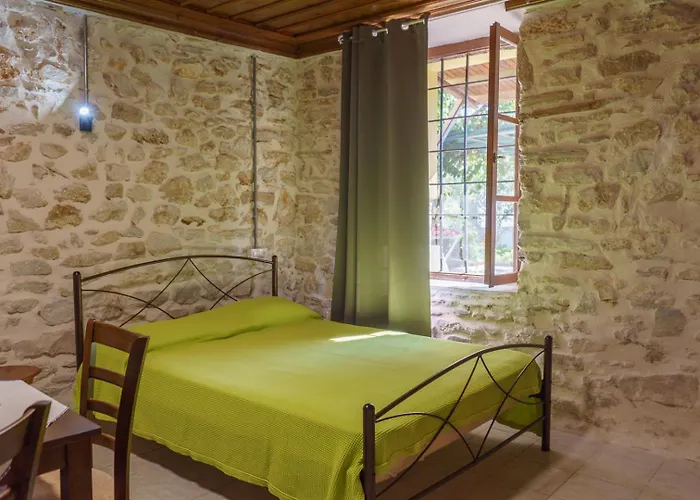 Atesi House-lefokastro Country house